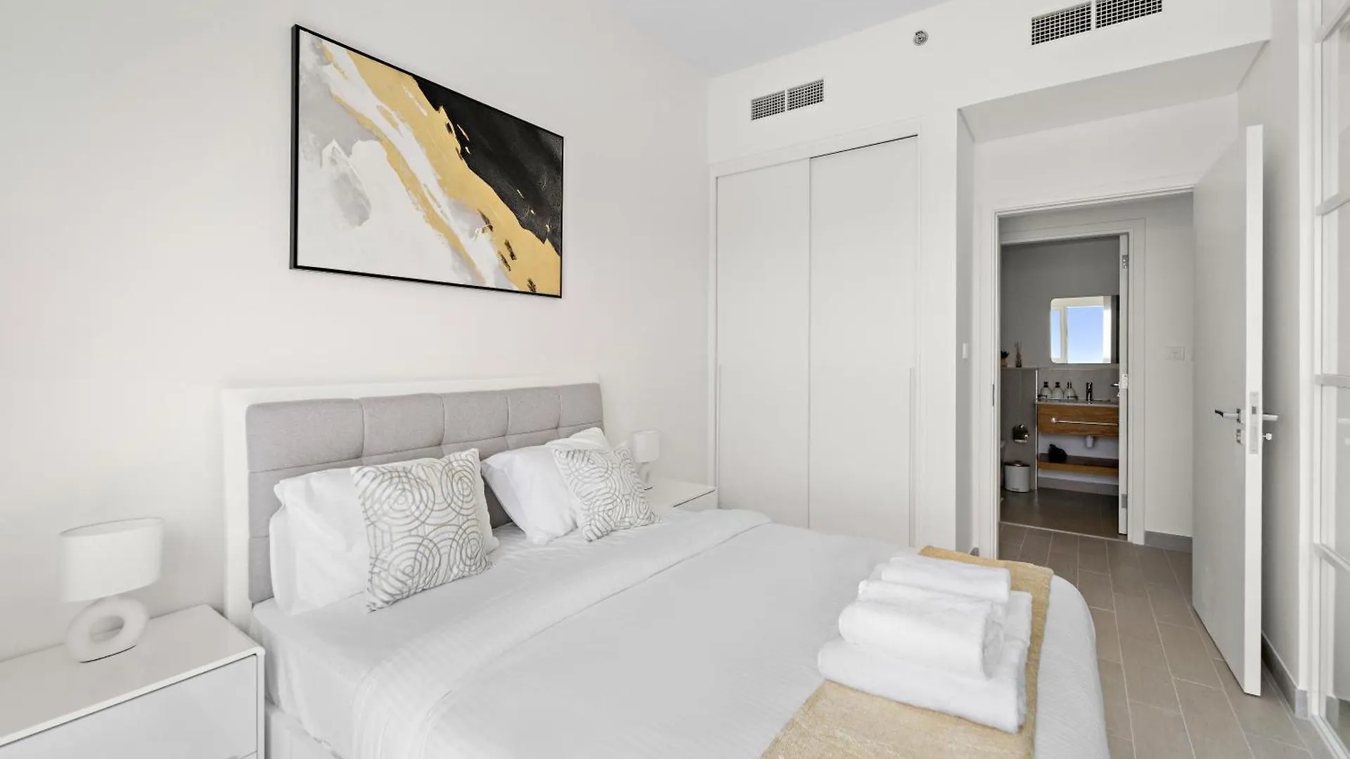 Chic 1 Bedroom Apartment At Golfville Dubai 0*,  United Arab Emirates