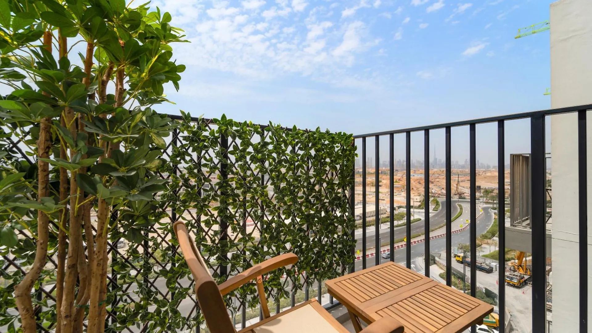 Chic 1 Bedroom Apartment At Golfville Dubai