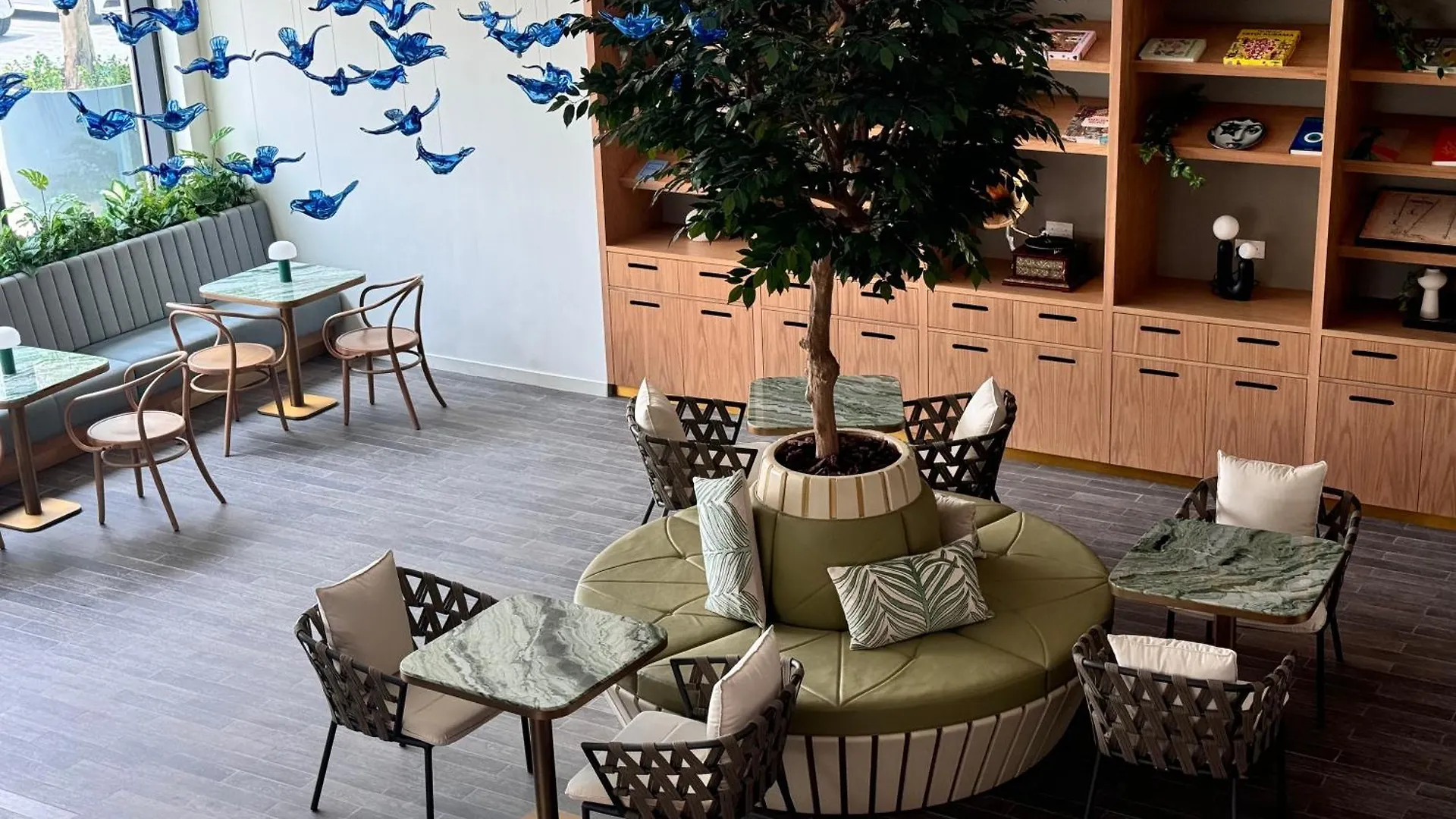 Chic 1 Bedroom Apartment At Golfville Dubai United Arab Emirates